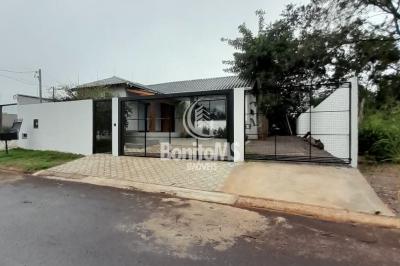 Casa com studio à venda no Bairro Solar dos Lagos II