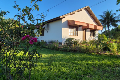 Casa na Vila América com terreno grande