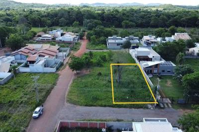 Excelente Terreno Sob Esquina no Solar dos Lagos